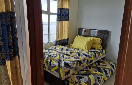 Pluit Apartamento | 5 Beds 2 Bedroom Floor 20, Sea View, Fast Internet