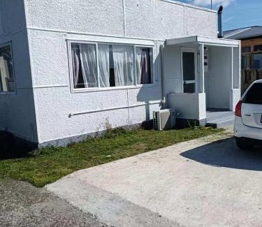 Rotorua Apartamento | 5 Beds including 3 Double Beds and 1 Double or 2 Single Sofa Beds at 22A Pererika Street