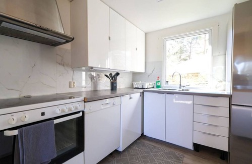 Molnlycke Apartamento | 5 Beds - Premium Home - Free Parking - Wifi