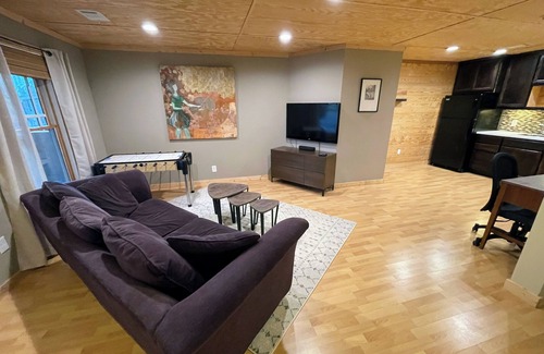 Belvedere Park Casa | 5 BR/3 BA for MidTerm or Long Term! InLaw Suite! Privacy fence! Jet Tub! Garage!