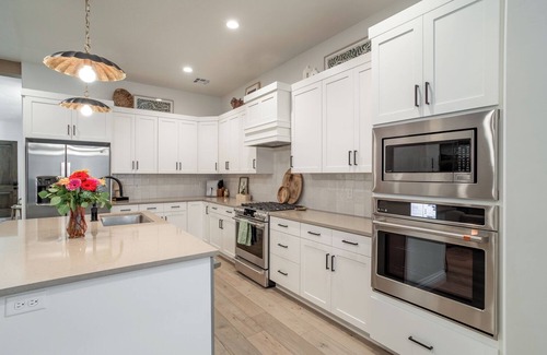 Washington Villa | Modern 5BR Desert Villa- Views Zion Family-Ready
