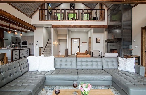 Slatyfork Farm Casa | 5 Br: Cupp Runneth Over - Luxurious retreat nestled 9.7 miles from Snowshoe