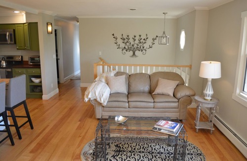 Colchester Casa | 5 BR Furnished House. Lake views, pool, steps from Malletts Bay, Lake Champlain