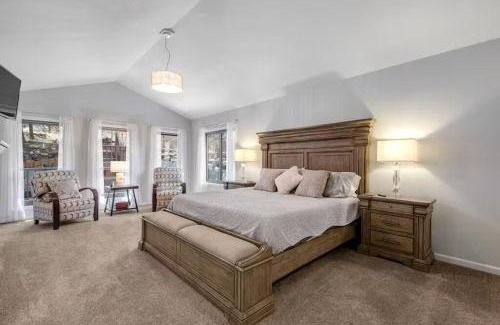 Northwest Colorado Springs Casa | 5 BR Golden Hills Family Vacation Home