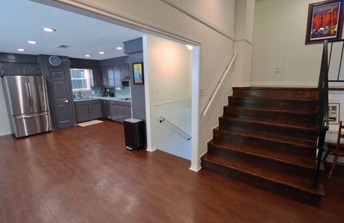 Highlands - Perkins Casa | 5 BR Highland House! 20 Minute walk to Tiger Stadium!! Level 2 EV Charger!