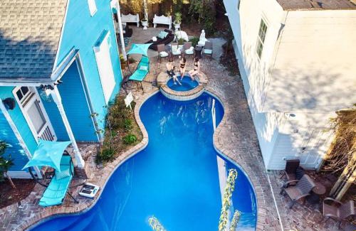 Faubourg Marigny Cama Y Desayuno | 5 BR - Sleeps 10! Best Location next to French Quarter!