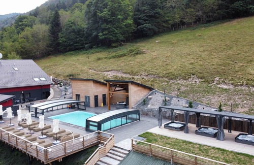 Rochesson Apartamento | (5) Chalet des Marronniers, Jacuzzi (private) & Pool