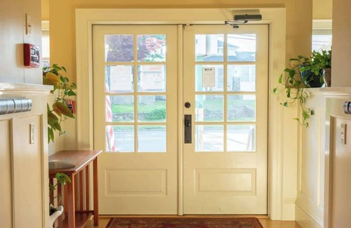 Middletown Casa | #5 | Comfy Room w/Queen-bed