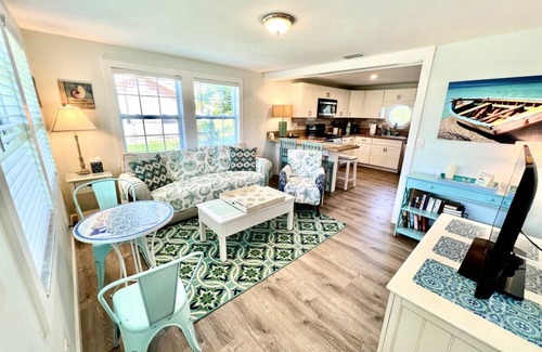 St. Augustine Beach Cabaña | 5 F Street - Sand Dollar East