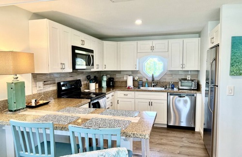 St. Augustine Beach Cabaña | 5 F Street - Sand Dollar East