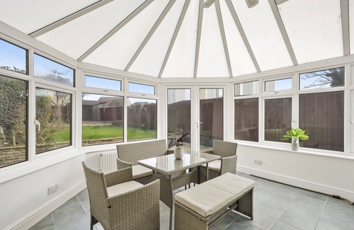 Haddenham Casa | Spacious house in easy travel time to Ely, Cambridge, Mildenhall and Lakenheath