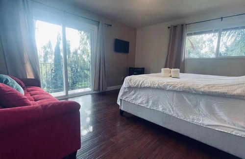 Hacienda Heights Casa | 5# King bed/1G Internet access/Free parking space