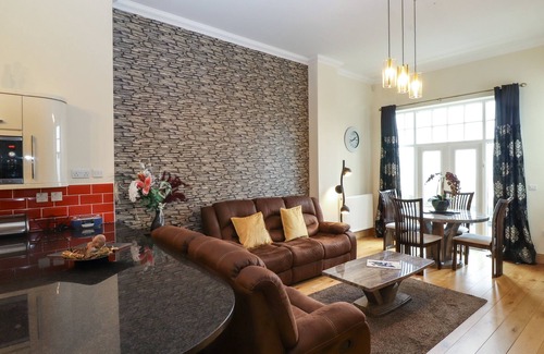 Thornthwaite Cabaña | 5 LADSTOCK HALL, character holiday cottage, with a garden in Keswick