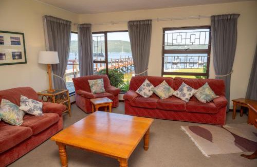 Knysna Central Apartamento | 5 Laguna Grove on the water