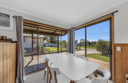 Mallacoota Casa | 5 Lees Road, Mallacoota