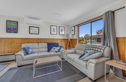 Mallacoota Casa | 5 Lees Road, Mallacoota