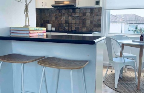North Bondi Apartamento | 5* Location ~ 200m to the Sand ~ Stylish & Bright