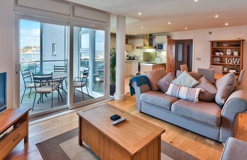 Cowes Apartamento | 5 * Apartamento de lujo - 2 dormitorios y 2 baños con increíbles vistas de Solent.