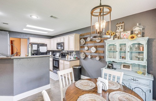 Morgans Point Resort Casa | 5 Mi to Belton Lake: Peaceful Home w/ Hot Tub