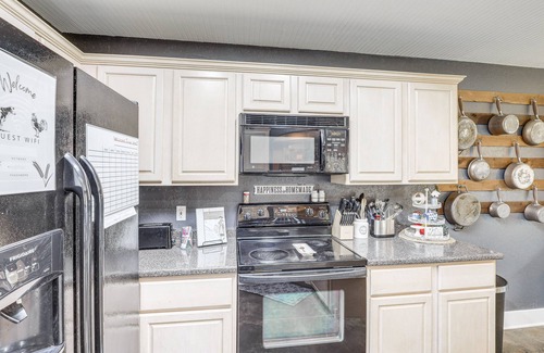 Morgans Point Resort Casa | 5 Mi to Belton Lake: Peaceful Home w/ Hot Tub