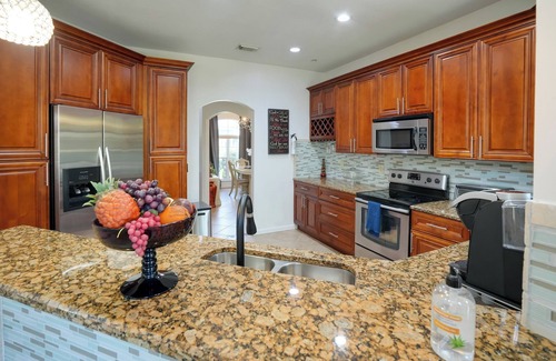 Port Saint Lucie Casa | 5 Mi to Boating! Port St Lucie Home w/Backyard