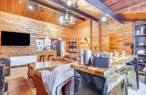 Sherwood Forest Cabina | 5 Mi to Breckenridge Ski Resort: Cozy Wood Cabin!
