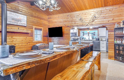 Sherwood Forest Cabina | 5 Mi to Breckenridge Ski Resort: Cozy Wood Cabin!