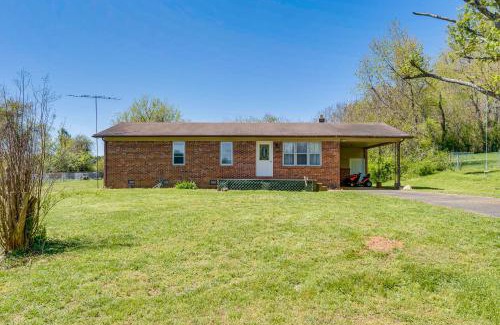 Hayesville Casa | 5 Mi to Chatuge Lake Hayesville Hideaway!