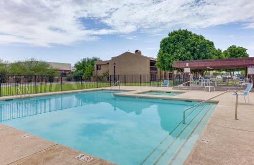 Yuma Casa | 5 Mi to Colorado River Yuma Gem with Pool Access!