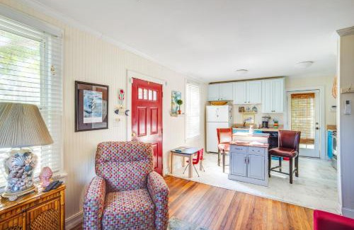 Mossy Oaks Casa | 5 Mi to Downtown Beaufort Pet-Friendly Cottage!