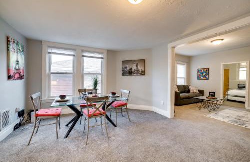 South Hills Apartamento | 5 Mi to Dtwn Pittsburgh Apt with Balcony