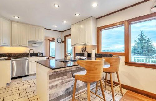 Gatewood Casa | 5 Mi to Dtwn Seattle Home with Ocean and City Views
