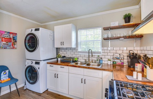 Tulsa Casa | 5 Mi to Dtwn Tulsa: Pet-Friendly Home!