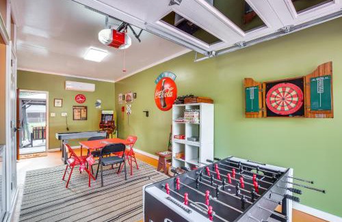 Pine Forest Casa | 5 Mi to Fort Liberty Family Home with Backyard