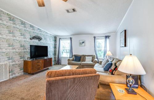 Homosassa Casa | 5 Mi to Homosassa Springs Park Home with Yard!