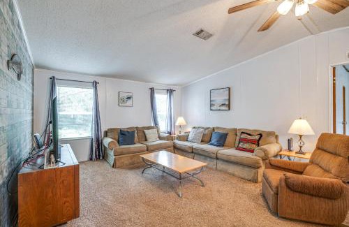 Homosassa Casa | 5 Mi to Homosassa Springs Park Home with Yard!