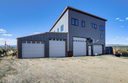 Pinedale Casa | 5 Mi to Lake Secluded Pinedale Retreat with Sauna!