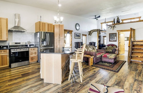 Pinedale Casa | 5 Mi to Lake: Secluded Pinedale Retreat w/ Sauna!
