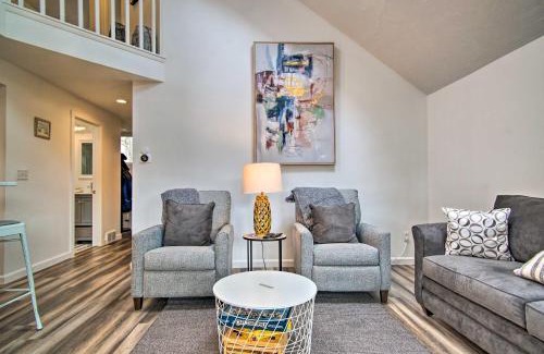 Mews Village Apartamento | 5 Mi to Mashpee Commons Coastal Mashpee Condo