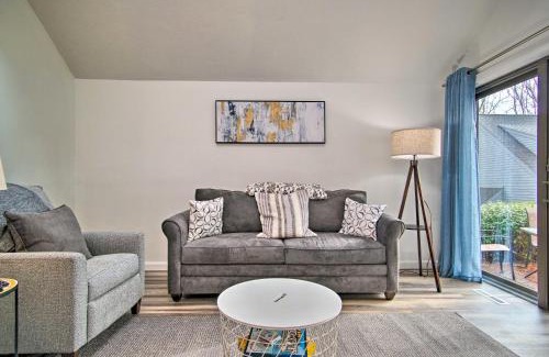 Mews Village Apartamento | 5 Mi to Mashpee Commons Coastal Mashpee Condo