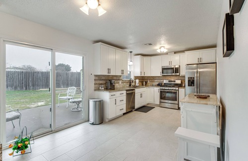 Lawton Casa | 5 Mi to Museum of the Great Plains: Home w/ Patio