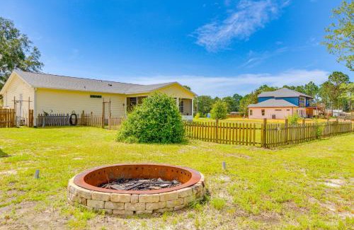 Navarre Casa | 5 Mi to Navarre Beach Home with Game Room and Yard