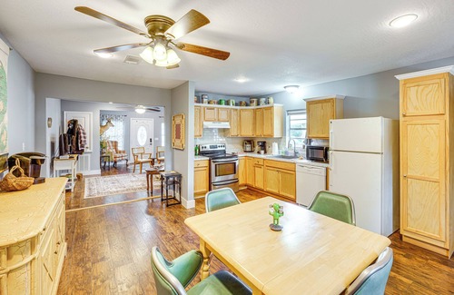 Hattiesburg Casa | 5 Mi to Southern Miss Campus: Unique Family Home!