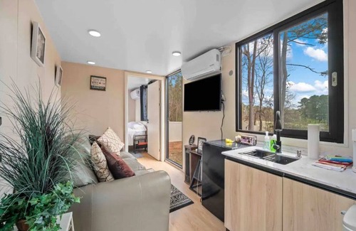Lithonia Casa | 5 Mi to Stone Mountain: Lithonia Getaway