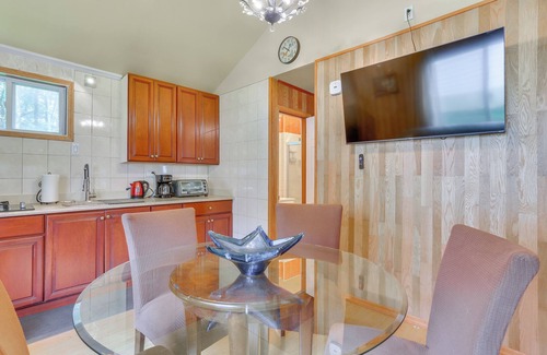 Mongaup Valley Cabina | 5 Mi to Swinging Bridge Reservoir: Cabin w/ Pool!