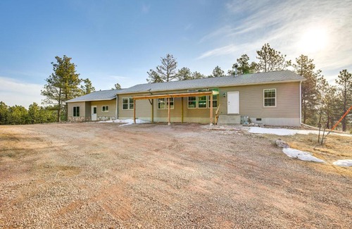 Hot Springs Casa | 5 Mi to Town Mtn-View Gem with Deck in Hot Springs