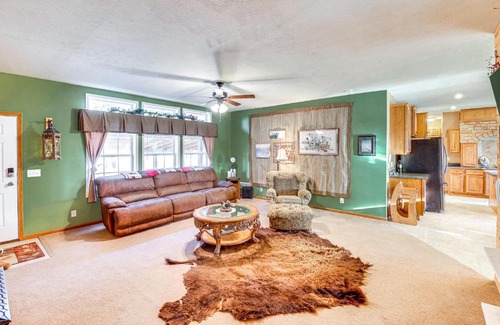 Hot Springs Casa | 5 Mi to Town Mtn-View Gem with Deck in Hot Springs