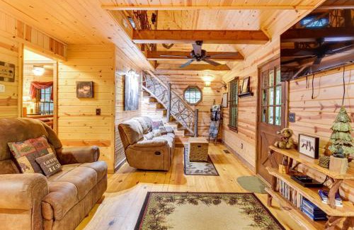 Sautee Nacoochee Casa | 5 Mi to Unicoi State Park and Lake Hot Tub Haven!