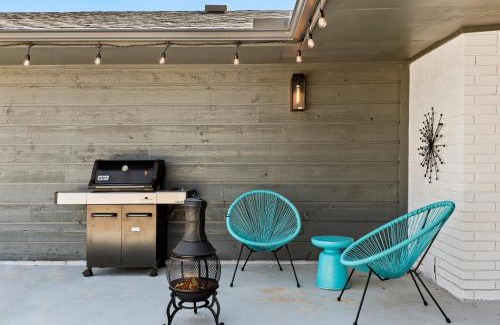 University Hills Casa | 5 Mi to UT Home with Outdoor Entertainment Area!
