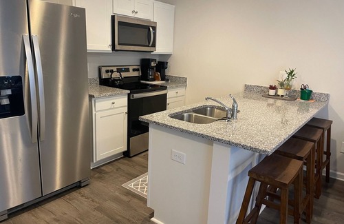 Pendleton Casa | 5 Miles from Clemson - Great for all the games - New 3/3 Townhome